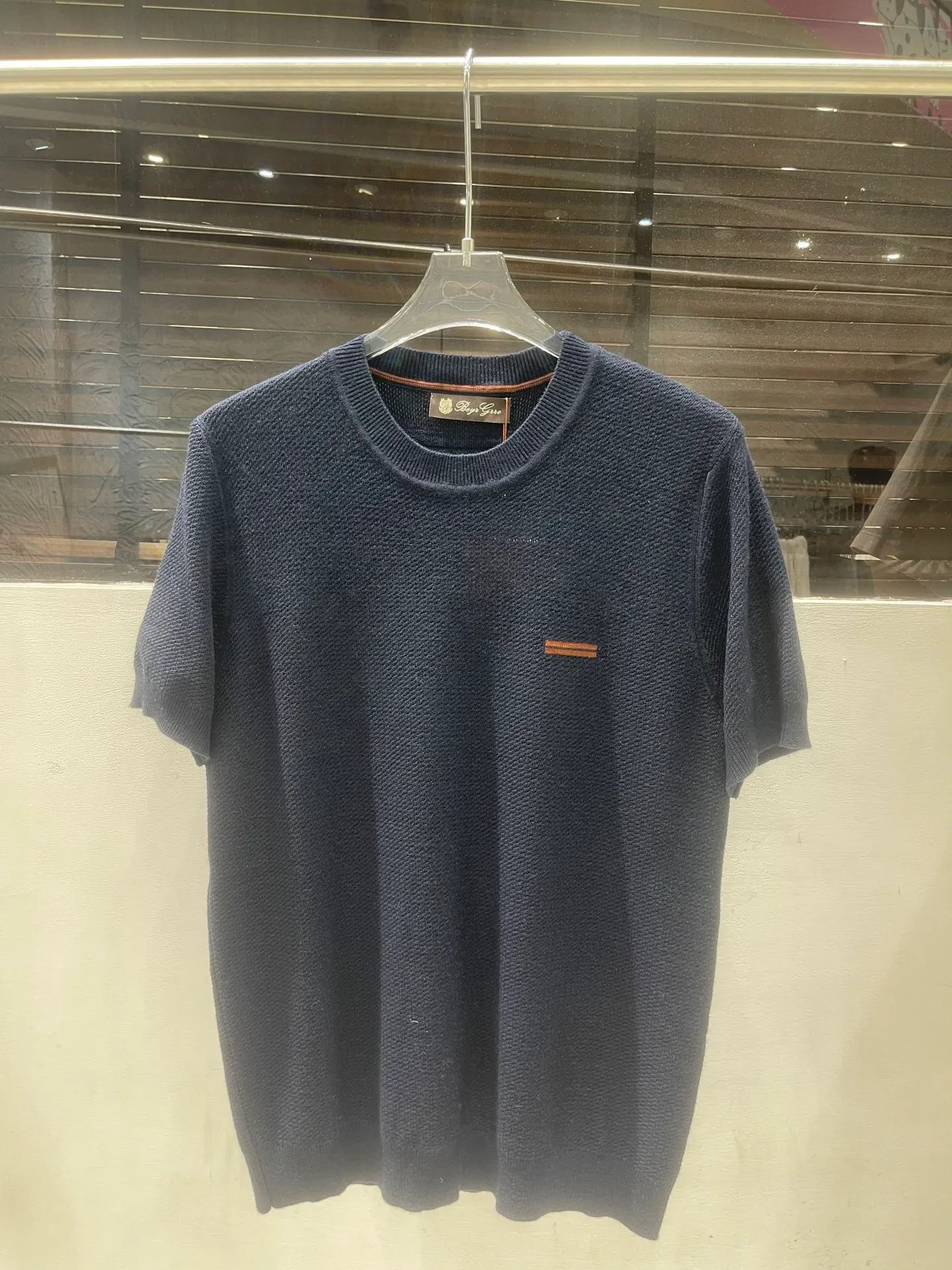 Mulberry silk sheep wool knitted. Breathable sweat-wicking upper body. Sizes: m 3x Color: Black White Blue Style No.: 0009